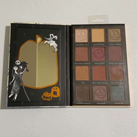 Taste Beauty x Tim Burton’s The Nightmare Before Christmas Eyeshadow Palette-New - Picture 2 of 9